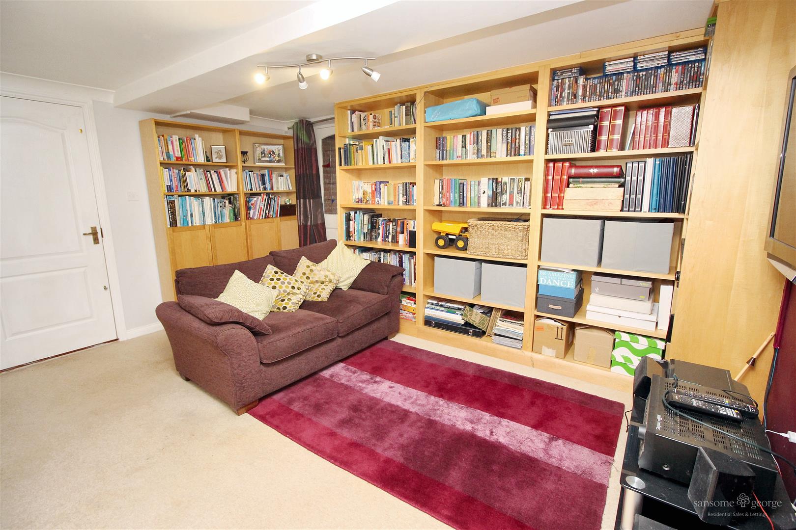 Roebuck Rise, Tilehurst, Reading